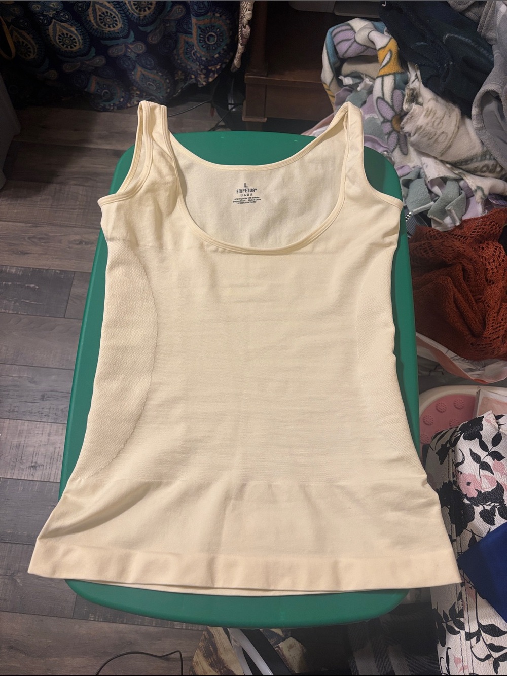 Shapermint Light Cream Scoop Tank